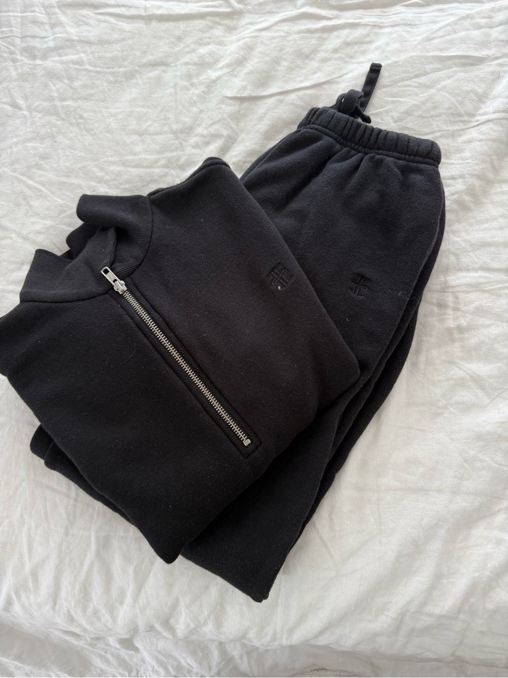 ETERNE Black Quarter Zip Sweatshirt and Black sweatpants SET Size Small